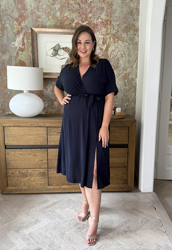 LISBONA SUKIENKA PLUS SIZE KOPERTOWA MIDI. GRANATOWA 13 image 3