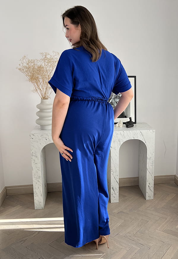 VALENCIA II KRÓTKI RĘKAW KOMBINEZON POWIĘKSZONY PLUS SIZE Z PASKIEM I DŁUGIMI NOGAWKAMI. CHABER 01  image 6