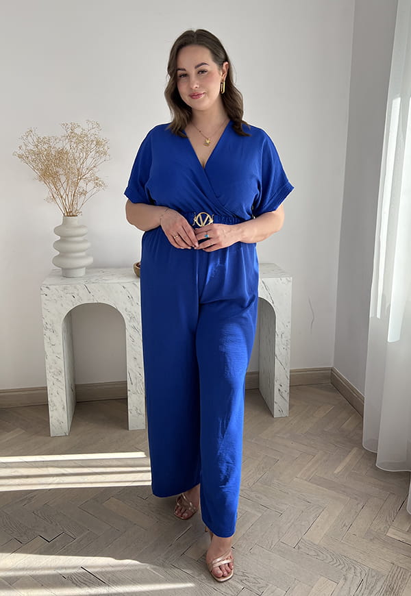 VALENCIA II KRÓTKI RĘKAW KOMBINEZON POWIĘKSZONY PLUS SIZE Z PASKIEM I DŁUGIMI NOGAWKAMI. CHABER 01  image 3