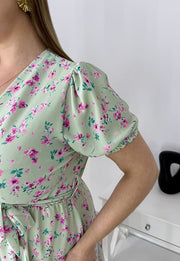 PEONY II Z KRÓTKIM RĘKAWEM SUKIENKA ROZKLOSZOWANA PLUS SIZE PRZED KOLANO W KWIATY . MIĘTOWA 09 image 5