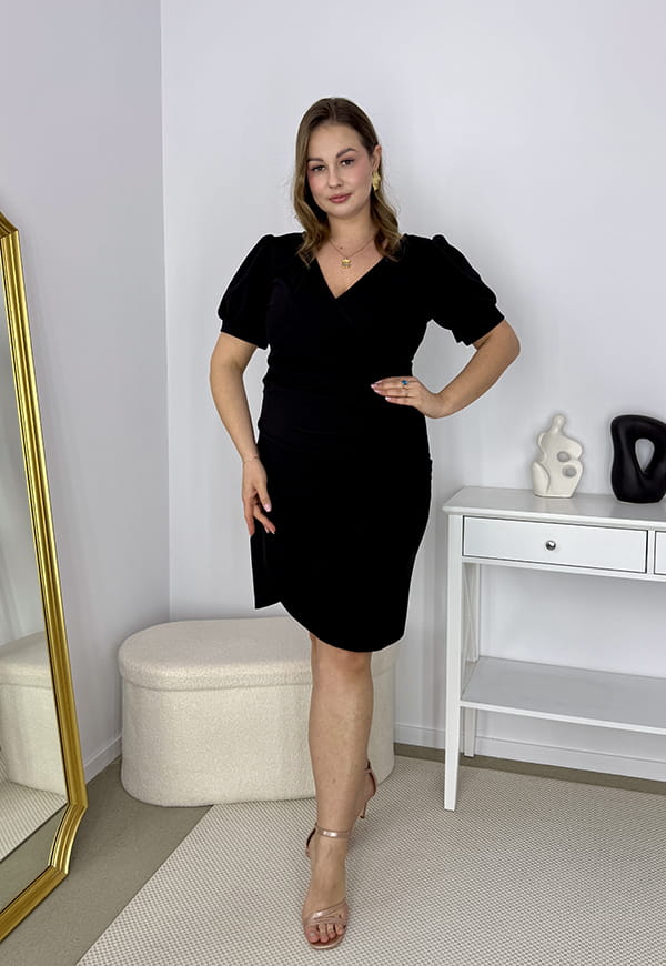 SARA ELEGANCKA SUKIENKA PLUS SIZE OŁÓWKOWA . CZARNA 02