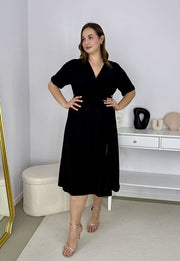 LISBONA KRÓTKI RĘKAW SUKIENKA PLUS SIZE KOPERTOWA MIDI. CZARNA 03 image 5