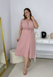 LISBONA KRÓTKI RĘKAW SUKIENKA PLUS SIZE KOPERTOWA MIDI. PUDROWY RÓŻ 10 image 5