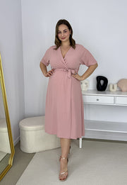 LISBONA KRÓTKI RĘKAW SUKIENKA PLUS SIZE KOPERTOWA MIDI. PUDROWY RÓŻ 10 image 6