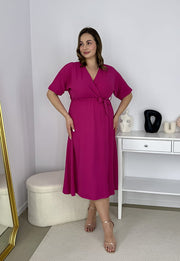 LISBONA KRÓTKI RĘKAW SUKIENKA PLUS SIZE KOPERTOWA MIDI. FUKSJA 06 image 2