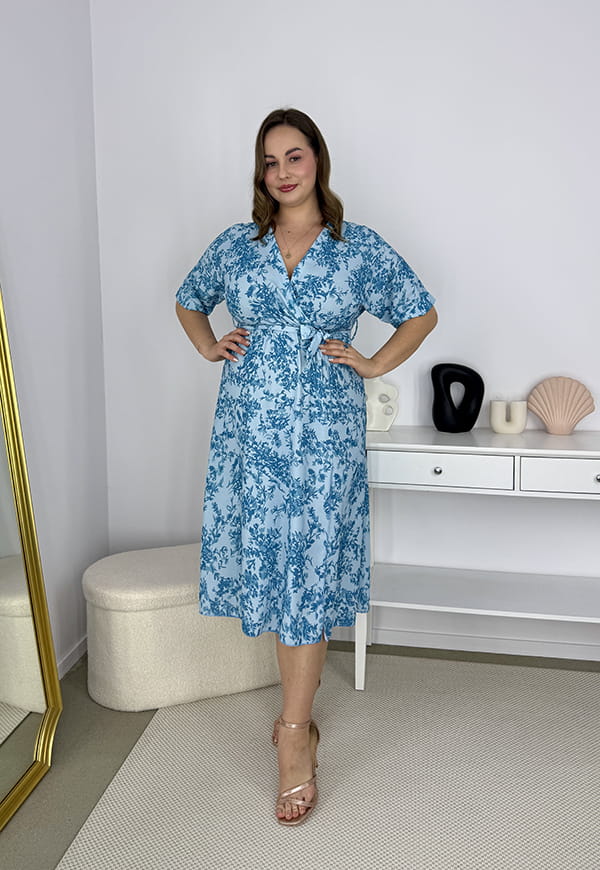CARMEN  II Z KRÓTKIM RĘKAWEM SUKIENKA MIDI PLUS SIZE W KWIATY. TURKUSOWA 11 image 6