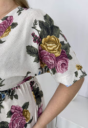 CARMEN  II Z KRÓTKIM RĘKAWEM SUKIENKA MIDI PLUS SIZE W KWIATY. KREMOWA W HAFTOWANY WZÓR 15 image 10