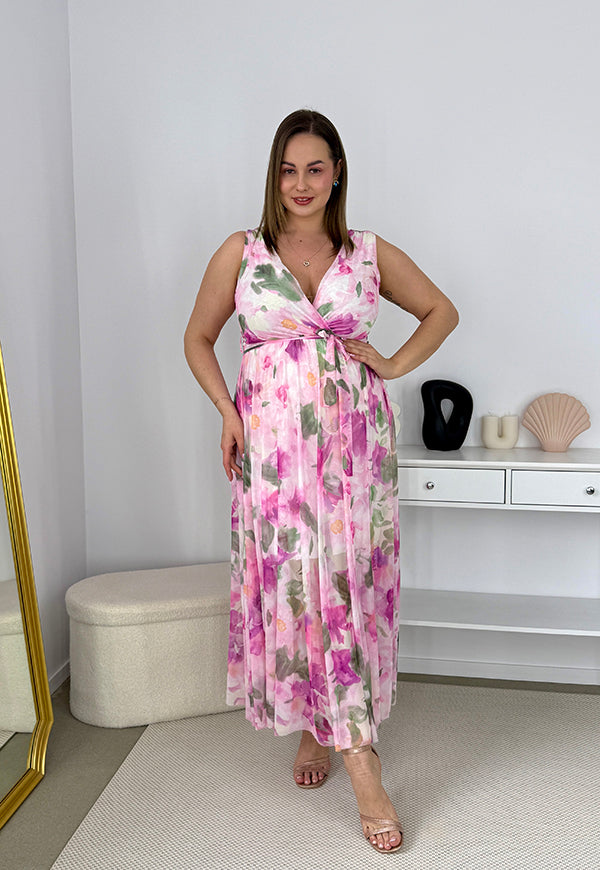 SIMONA DŁUGA SUKIENKA PLUS SIZE Z ELASTYCZNEJ SIATECZKI NA RAMIACZKACH. BIAŁO/RÓŻOWE KWIATY 04 image 2