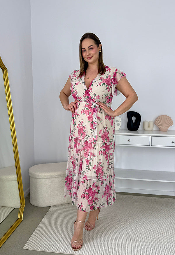 ALISON DŁUGA SUKIENKA PLUS SIZE Z ELASTYCZNEJ SIATECZKI  W KWIATY.  BIAŁO/RÓŻOWA 01