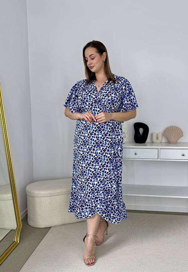 SAMANTA KOPERTOWA ROZKLOSZOWANA SUKIENKA PLUS SIZE W KWIATY. NIEBIESKA 01 image 5