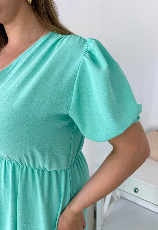 AMANDA GŁADKA MAXI PLUS SIZE SUKIENKA Z KRÓTKIMI RĘKAWAMI PRZED DŁUGA Z GUZIKAMI. MIETOWA 03 image 9