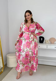 ELENA DŁUGA SUKIENKA PLUS SIZE Z ELASTYCZNEJ SIATECZKI  W KWIATY. BIAŁO/KORALOWE KWIATY 07 image 7