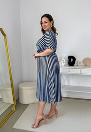 CARMEN  II Z KRÓTKIM RĘKAWEM SUKIENKA MIDI PLUS SIZE W PASKI. BŁĘKITNA 26 image 9