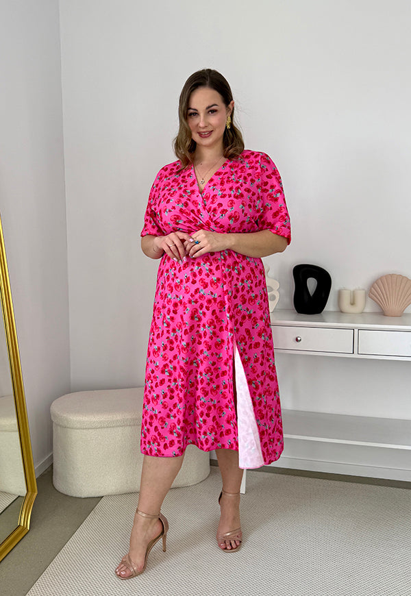 CARMEN  II Z KRÓTKIM RĘKAWEM SUKIENKA MIDI PLUS SIZE W KWIATY.  RÓŻOWO/CZERWONA 21 image 7
